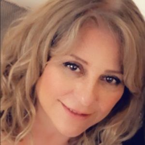 Meet your Posher, Manijeh